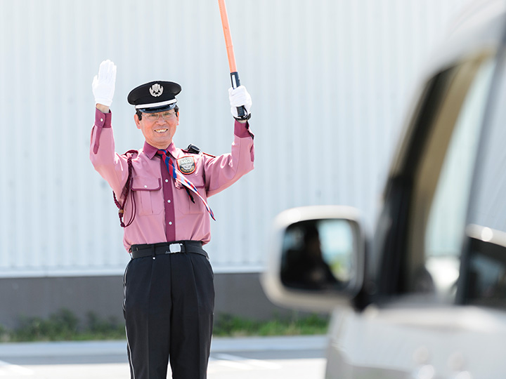 駐車場警備の様子